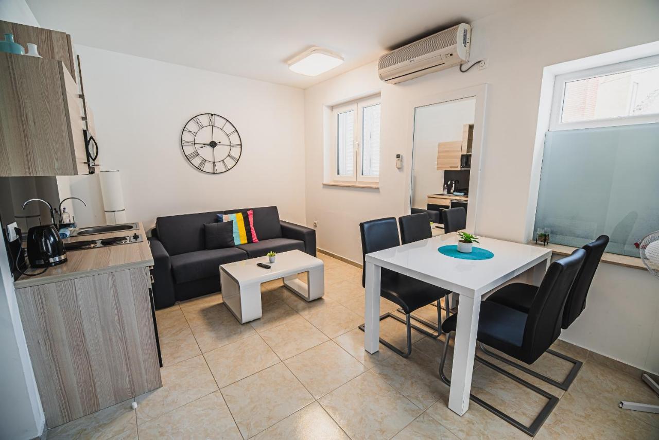 Downtown Park Apartments With Balcony Vodice Exterior foto