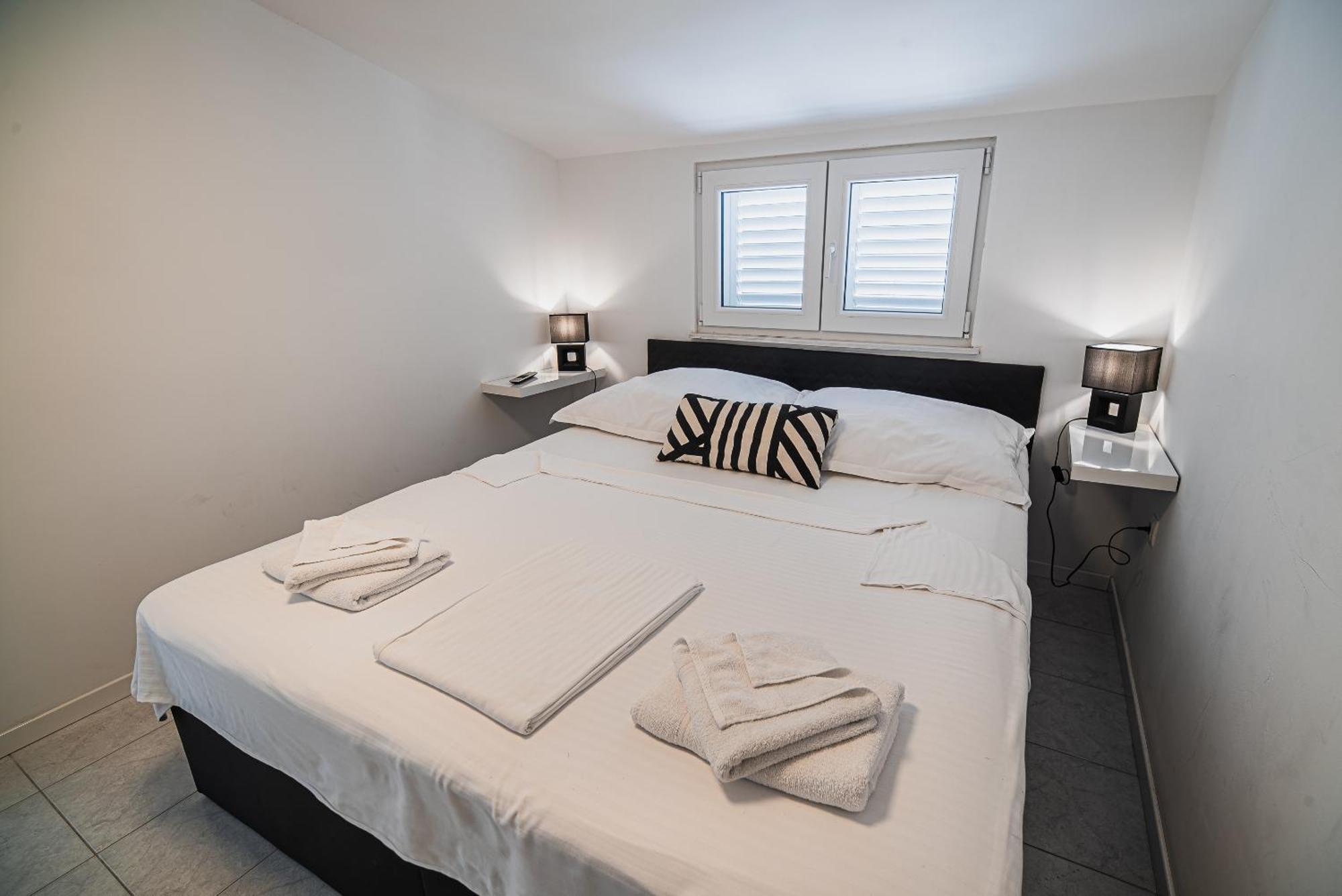 Downtown Park Apartments With Balcony Vodice Quarto foto
