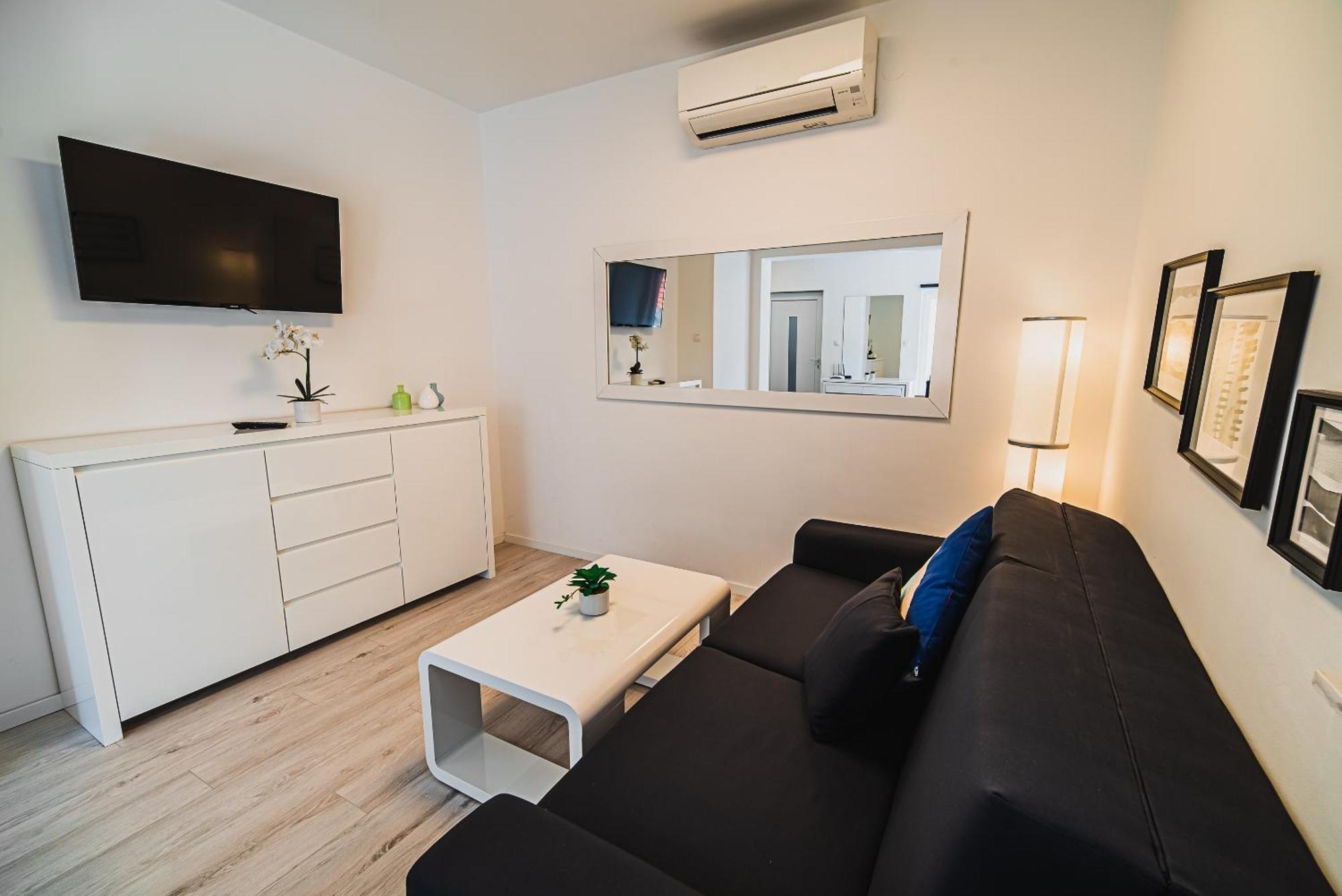 Downtown Park Apartments With Balcony Vodice Quarto foto