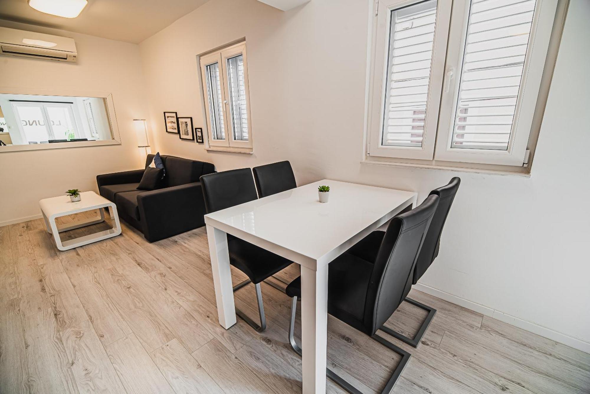 Downtown Park Apartments With Balcony Vodice Quarto foto