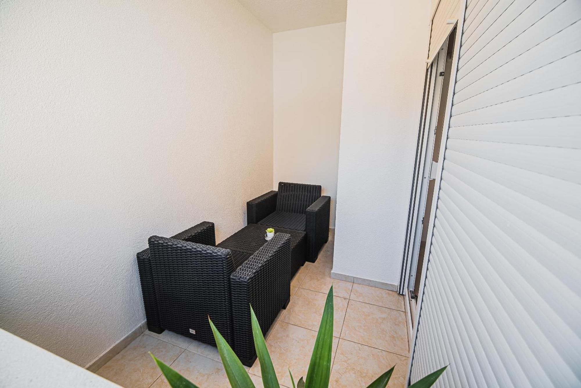 Downtown Park Apartments With Balcony Vodice Quarto foto