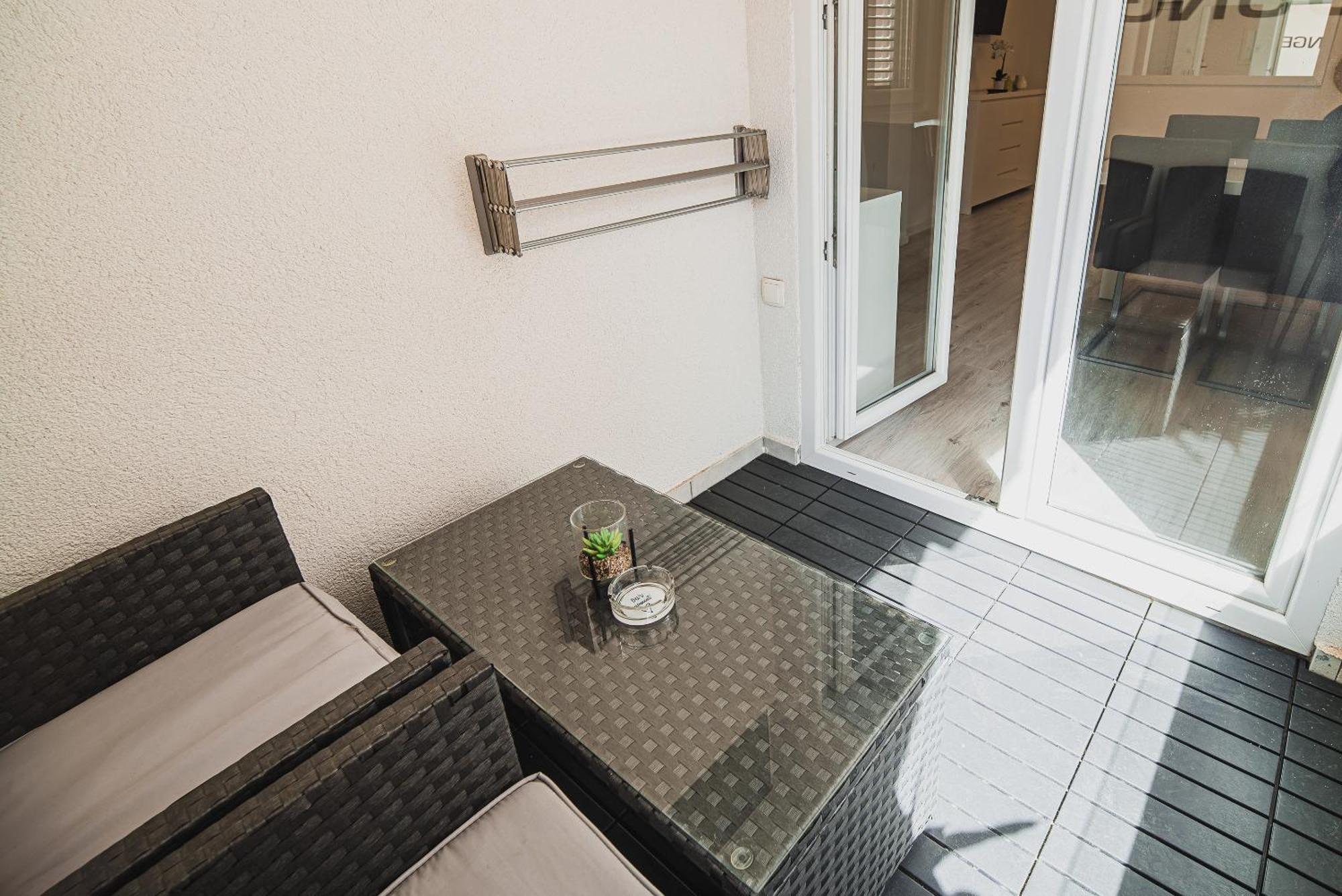 Downtown Park Apartments With Balcony Vodice Quarto foto