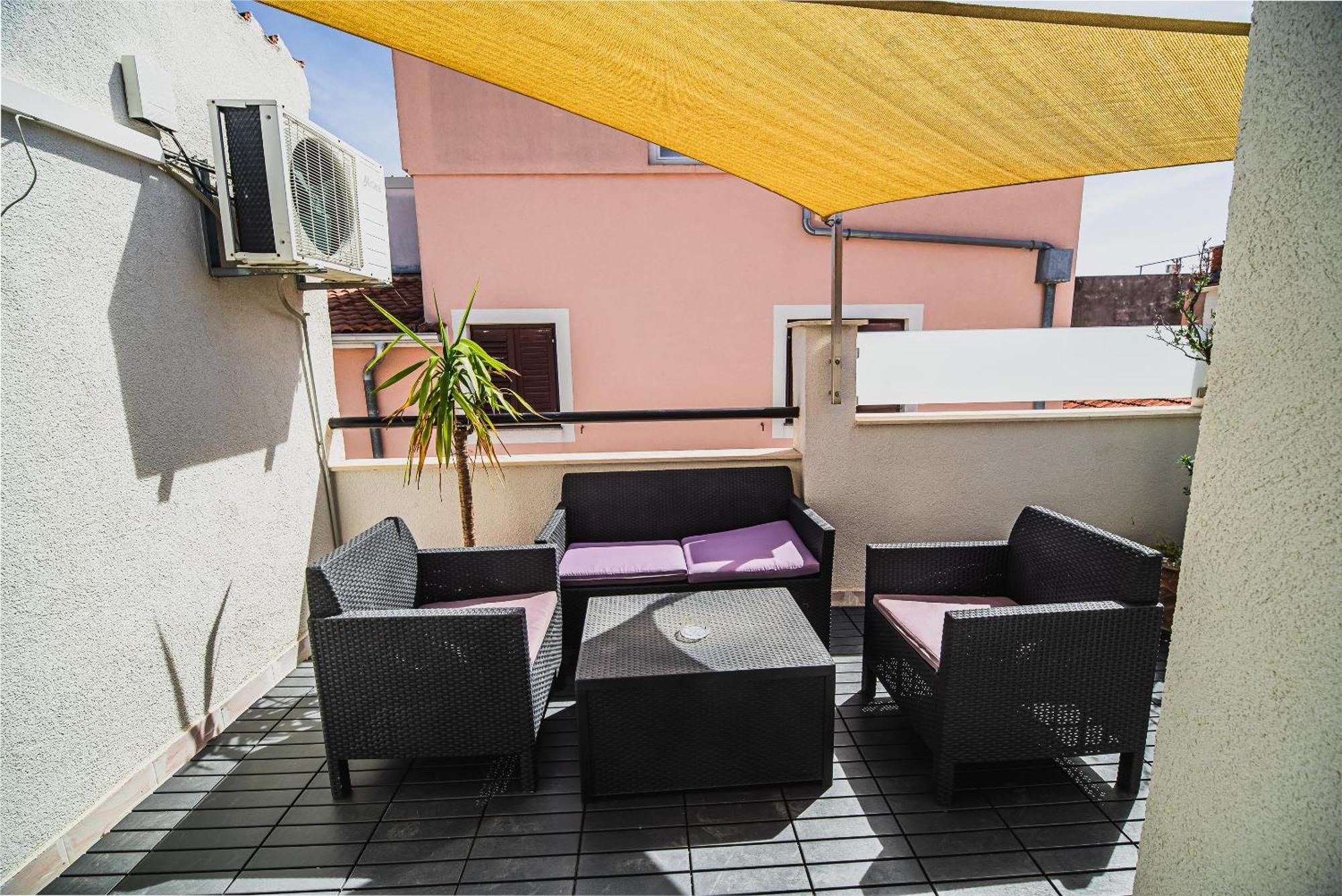Downtown Park Apartments With Balcony Vodice Quarto foto